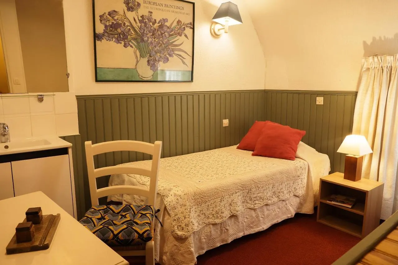 Du Cygne Otel 2*
